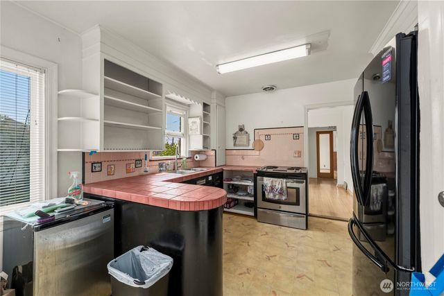 2016 30th Avenue S, Seattle, WA 98144