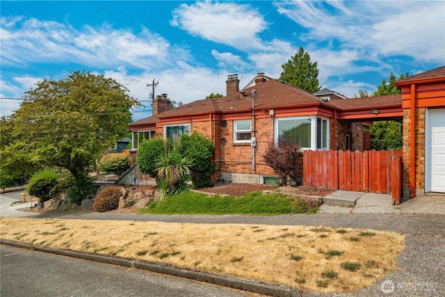 2016 30th Avenue S, Seattle, WA 98144