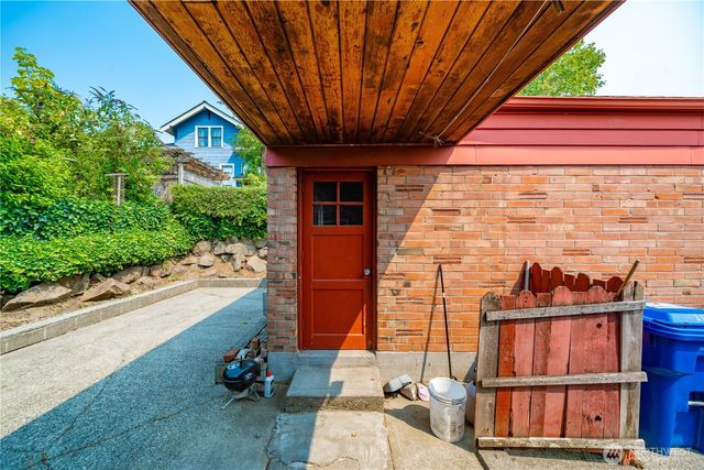 2016 30th Avenue S, Seattle, WA 98144