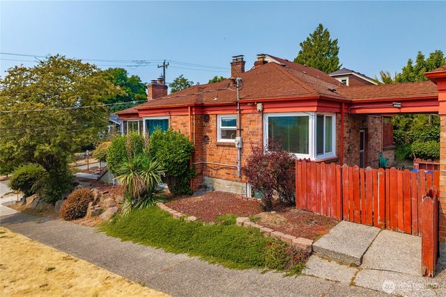 2016 30th Avenue S, Seattle, WA 98144
