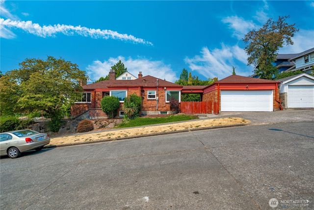 2016 30th Avenue S, Seattle, WA 98144