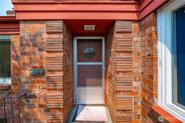 2016 30th Avenue S, Seattle, WA 98144
