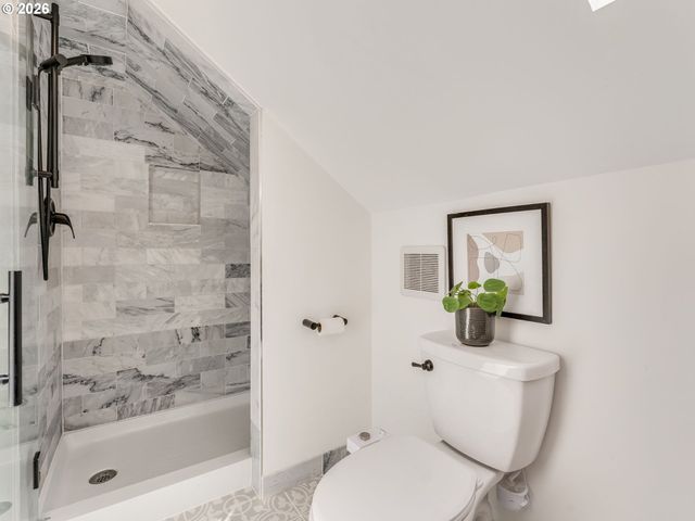 1214 Ne FAILING St, Portland, OR 97212