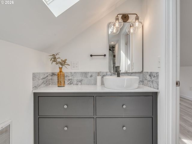 1214 Ne FAILING St, Portland, OR 97212