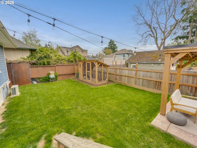 1214 Ne FAILING St, Portland, OR 97212