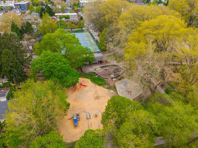 1214 Ne FAILING St, Portland, OR 97212