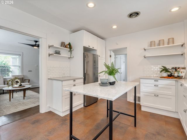 1214 Ne FAILING St, Portland, OR 97212