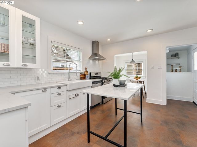 1214 Ne FAILING St, Portland, OR 97212