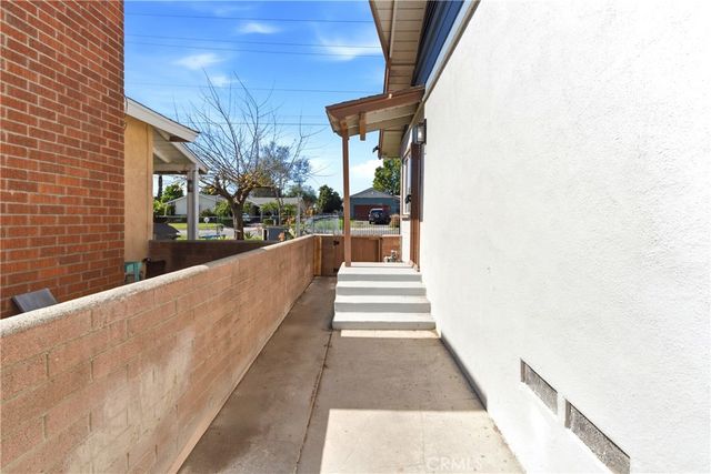 595 N Meridian, San Bernardino, CA 92410