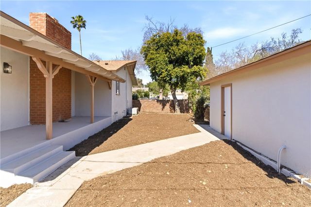 595 N Meridian, San Bernardino, CA 92410