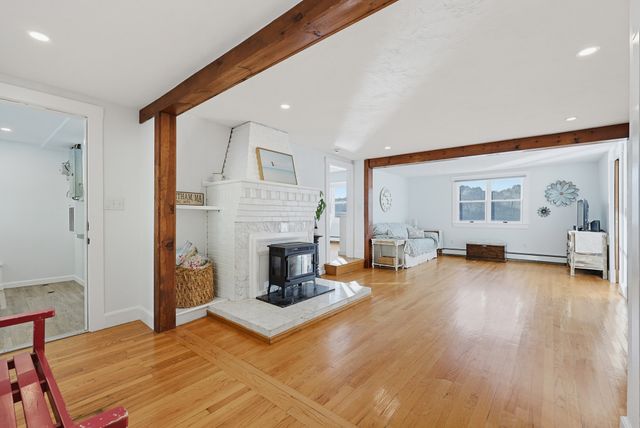 99 Lake St, Wrentham, MA 02093