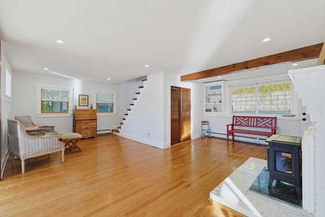 99 Lake St, Wrentham, MA 02093