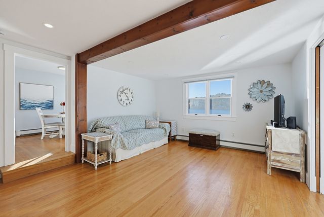 99 Lake St, Wrentham, MA 02093