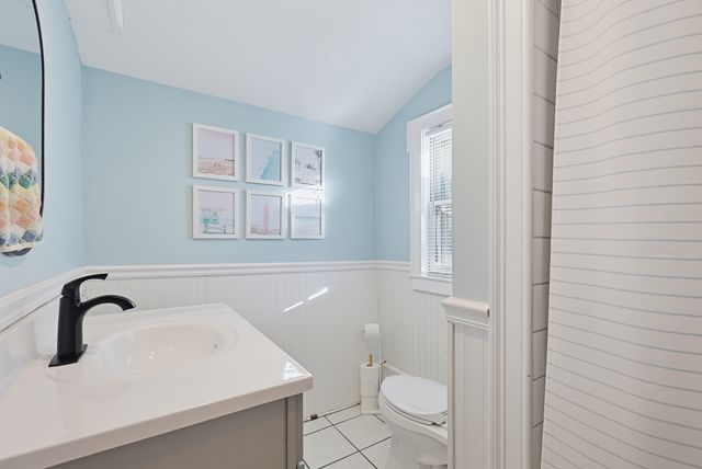 99 Lake St, Wrentham, MA 02093