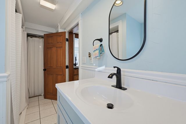 99 Lake St, Wrentham, MA 02093