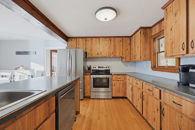 99 Lake St, Wrentham, MA 02093
