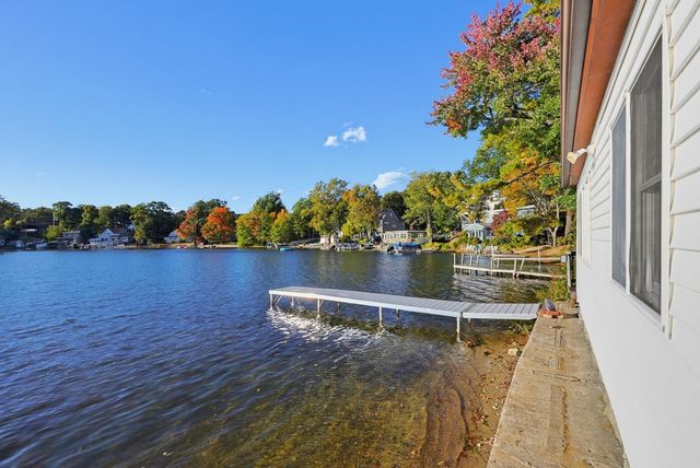 99 Lake St, Wrentham, MA 02093