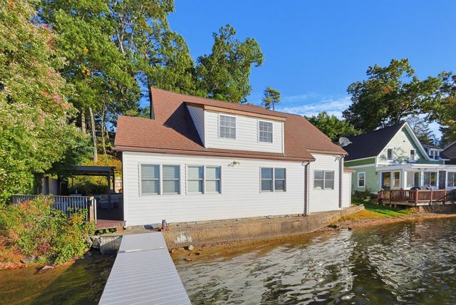 99 Lake St, Wrentham, MA 02093
