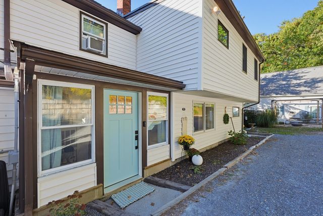 99 Lake St, Wrentham, MA 02093