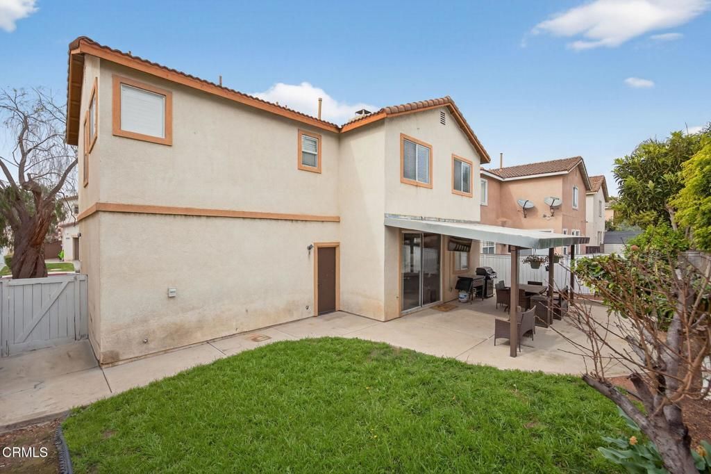 Image 34 of property listing at 816 Noontide Way, Oxnard, CA 93035