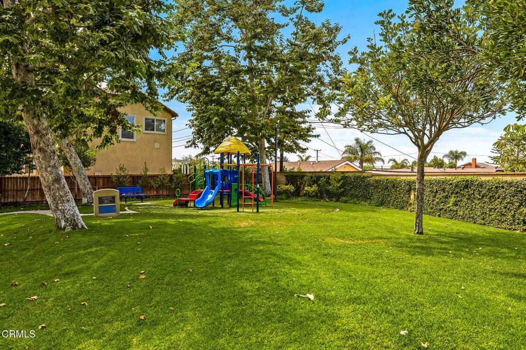 Image 35 of property listing at 816 Noontide Way, Oxnard, CA 93035