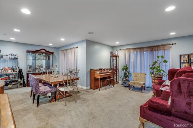 23500 Beech Road, Southfield, MI 48033