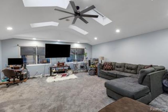 23500 Beech Road, Southfield, MI 48033