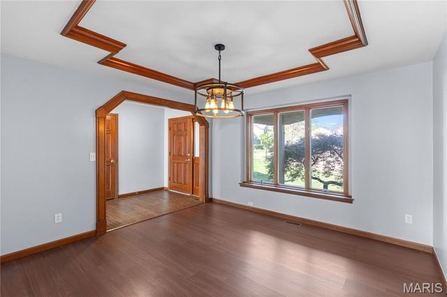 4 Scarsdale Manor Court, St Charles, MO 63303