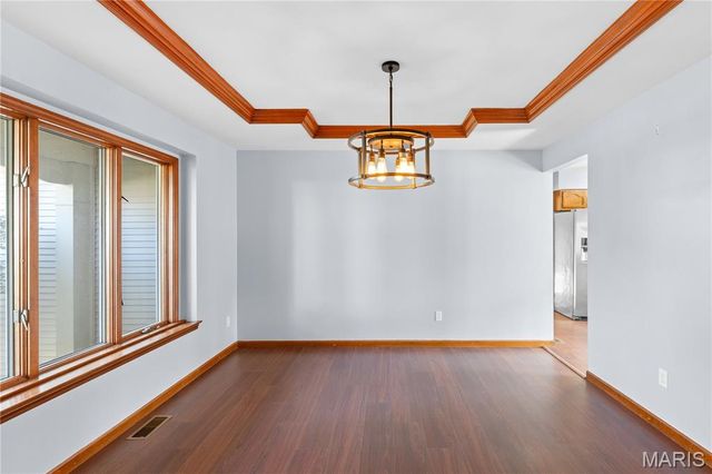 4 Scarsdale Manor Court, St Charles, MO 63303