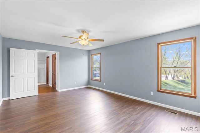 4 Scarsdale Manor Court, St Charles, MO 63303