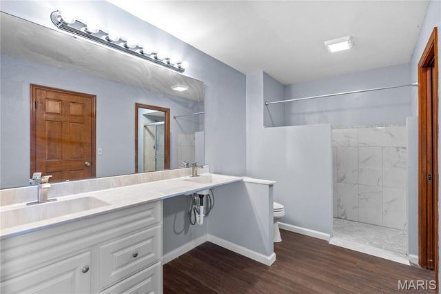 4 Scarsdale Manor Court, St Charles, MO 63303