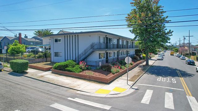 2244 12th Avenue, Oakland, CA 94606
