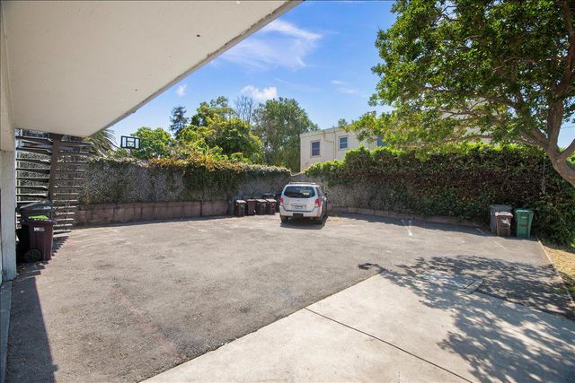 2244 12th Avenue, Oakland, CA 94606