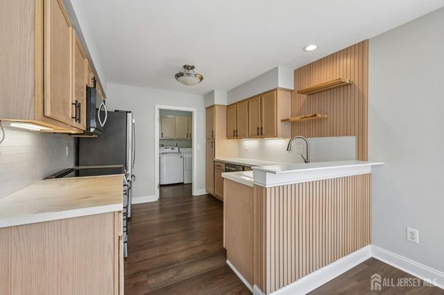 15 Cypress Point Lane, Monroe, NJ 08831