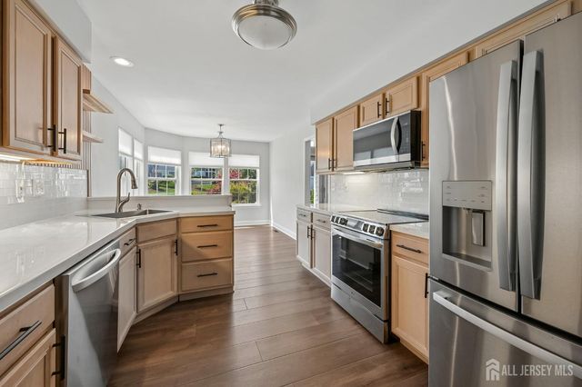 15 Cypress Point Lane, Monroe, NJ 08831