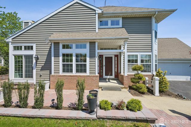 15 Cypress Point Lane, Monroe, NJ 08831