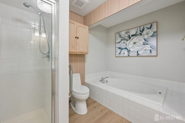 15 Cypress Point Lane, Monroe, NJ 08831