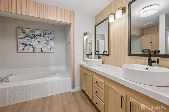 15 Cypress Point Lane, Monroe, NJ 08831