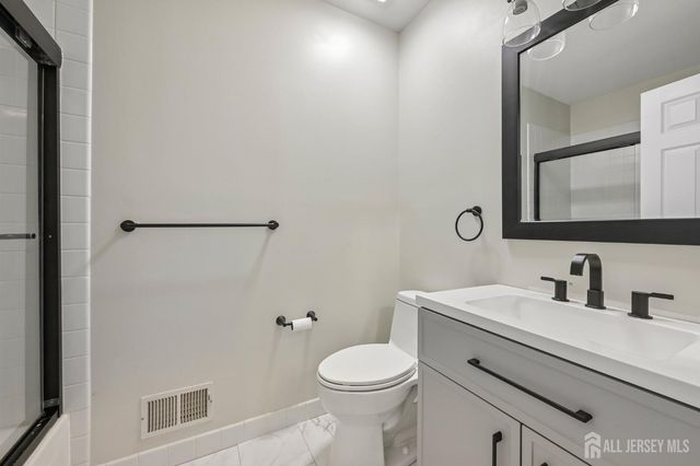 15 Cypress Point Lane, Monroe, NJ 08831