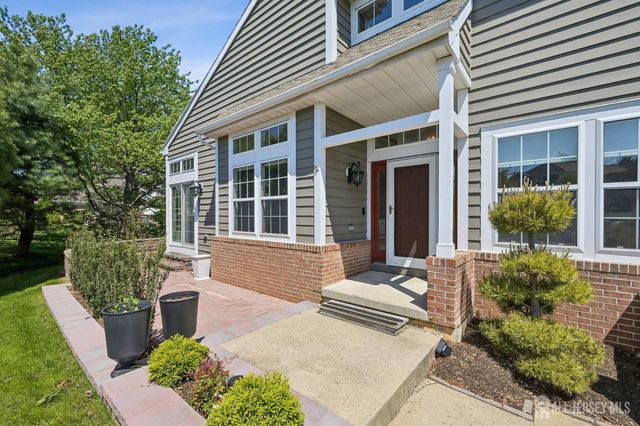 15 Cypress Point Lane, Monroe, NJ 08831