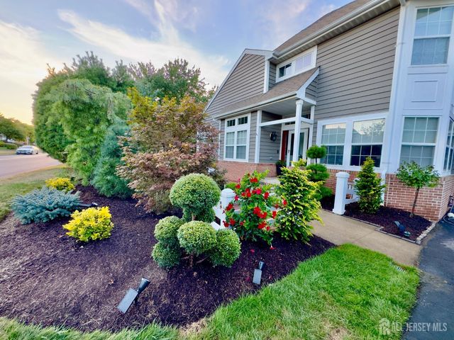 15 Cypress Point Lane, Monroe, NJ 08831