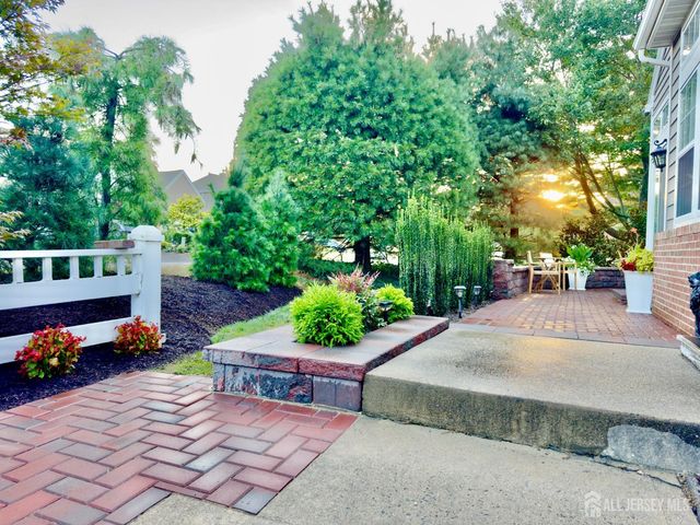 15 Cypress Point Lane, Monroe, NJ 08831