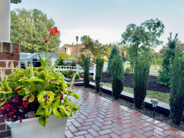 15 Cypress Point Lane, Monroe, NJ 08831