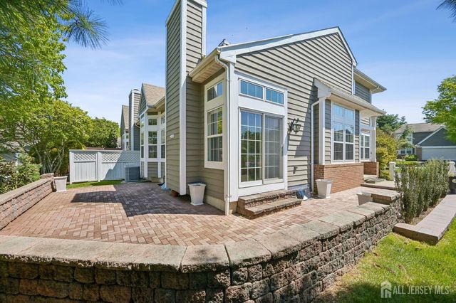15 Cypress Point Lane, Monroe, NJ 08831