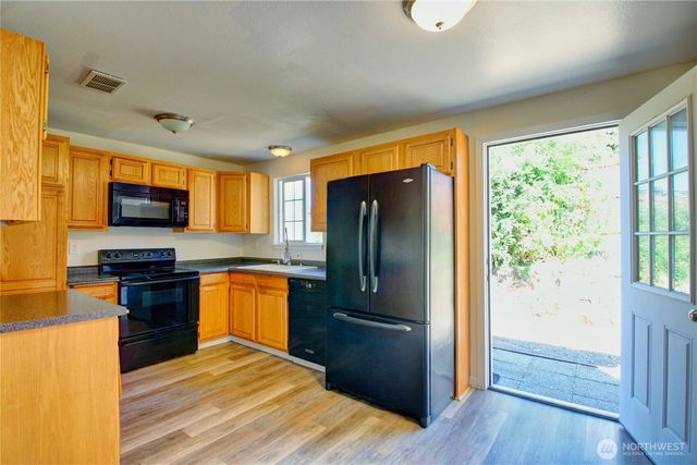 6154 Mercury Place, Ferndale, WA 98248