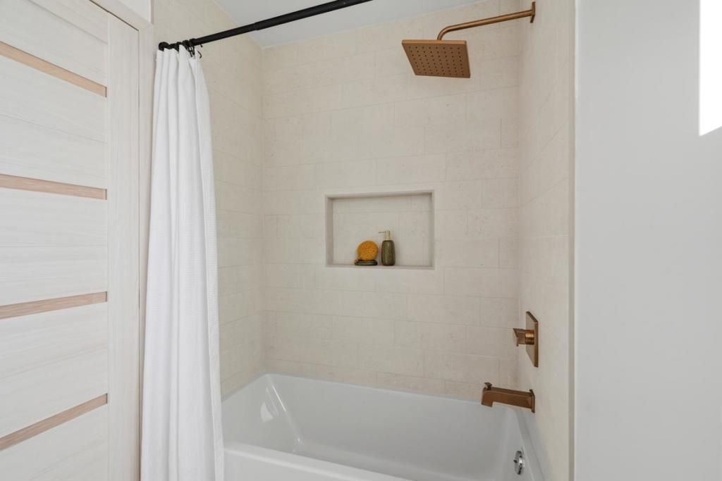 Image 27 of property listing at 1389 Chelsea Drive, Los Altos, CA 94024