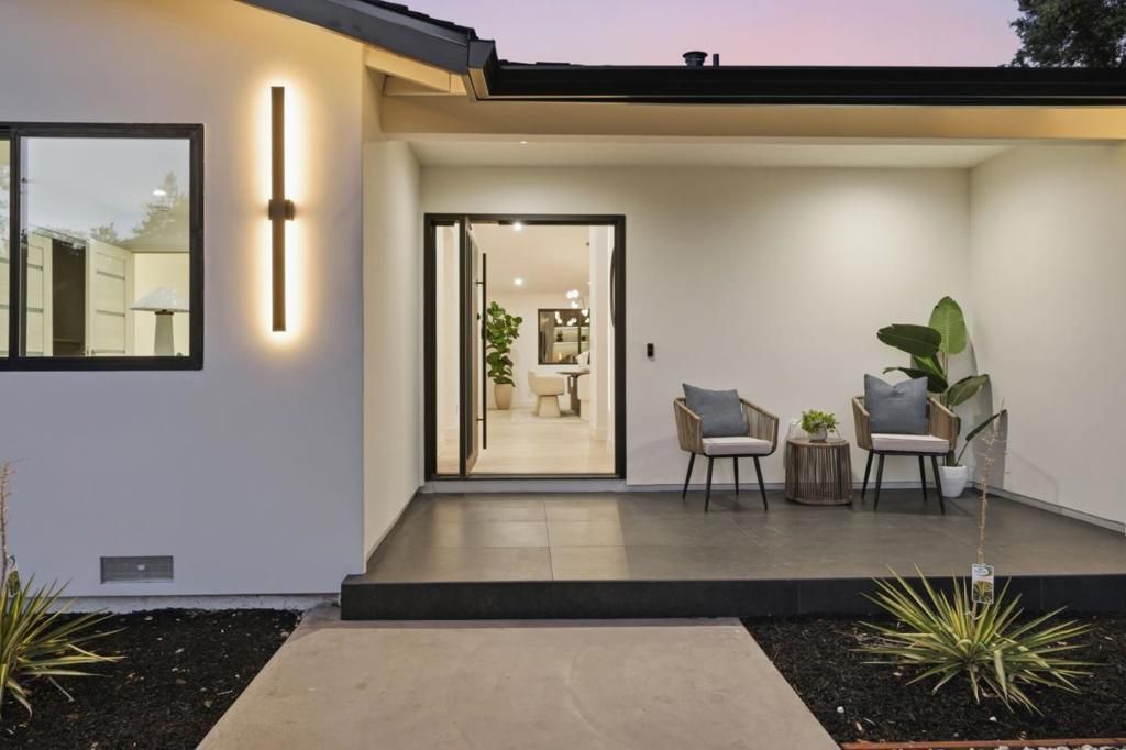 Image 4 of property listing at 1389 Chelsea Drive, Los Altos, CA 94024