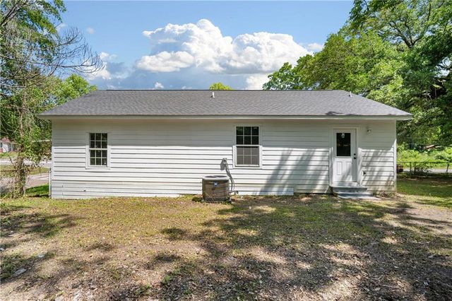 223 Thompson Boulevard, Chickasaw, AL 36611