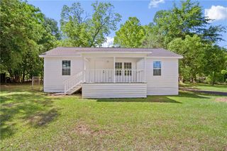 223 Thompson Boulevard, Chickasaw, AL 36611