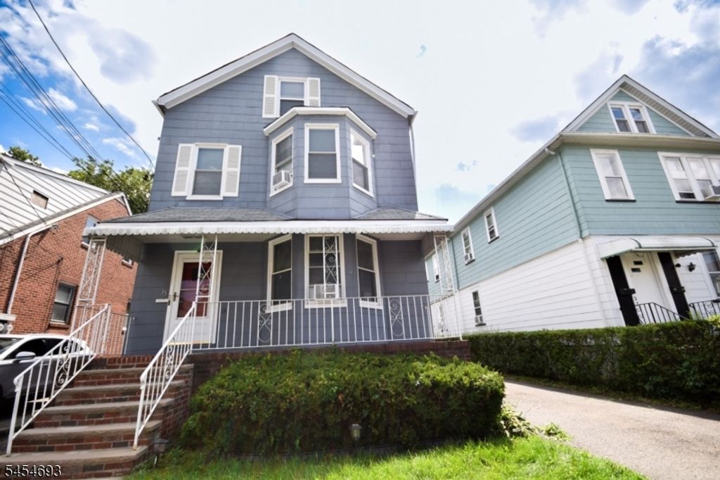 35 Hilton St, Clifton City, NJ 07011 — photo 2